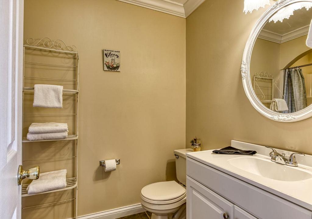 Ober Hideaway, Hot Tub, Wifi, 1089 Free Tickets Each Paid Day, Dollywood And More Gatlinburg Luaran gambar