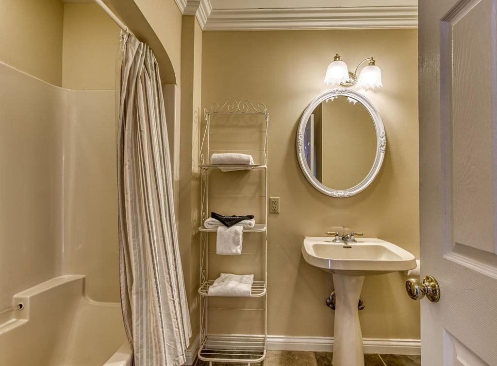 Ober Hideaway, Hot Tub, Wifi, 1089 Free Tickets Each Paid Day, Dollywood And More Gatlinburg Luaran gambar