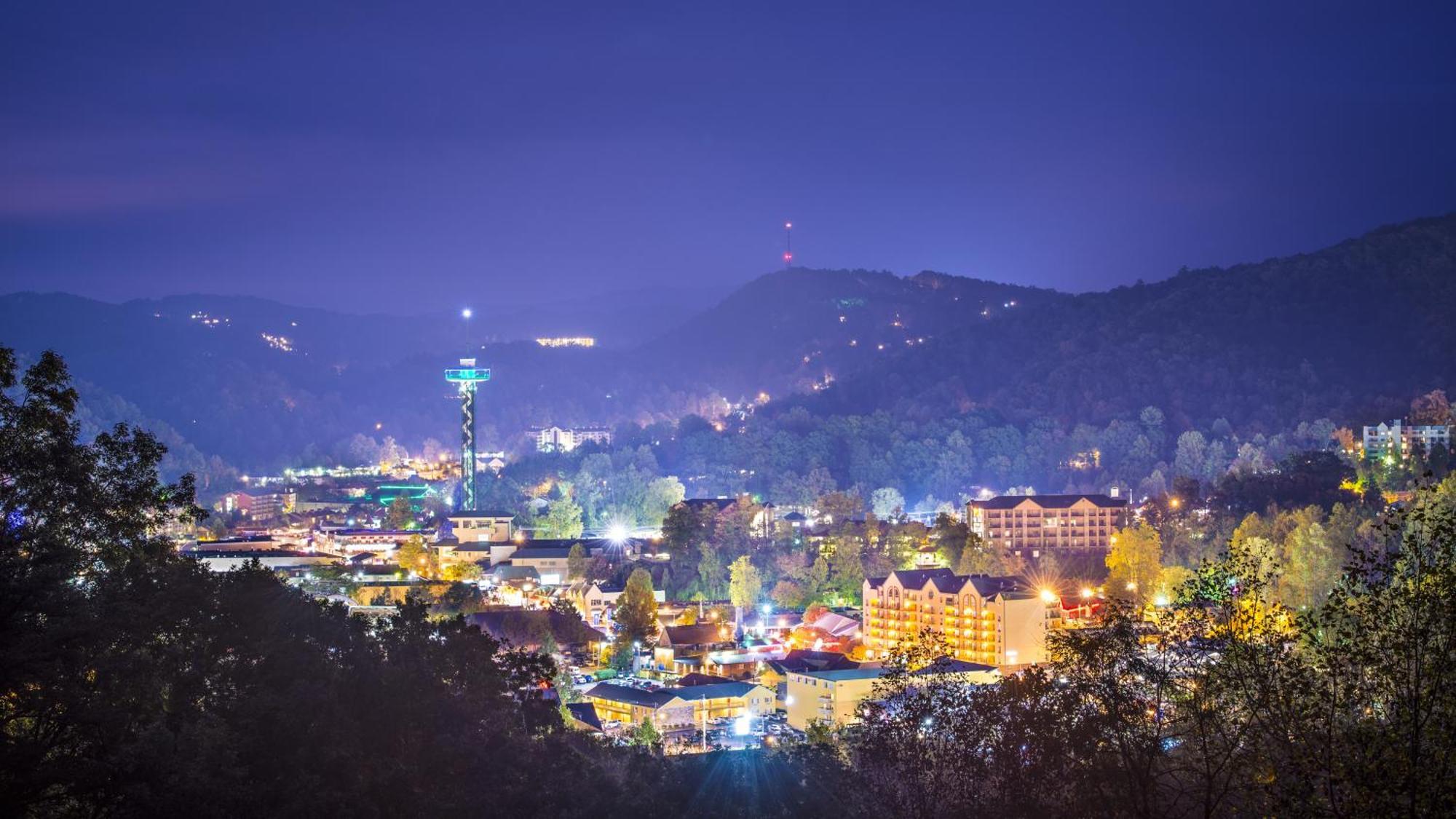 Ober Hideaway, Hot Tub, Wifi, 1089 Free Tickets Each Paid Day, Dollywood And More Gatlinburg Luaran gambar