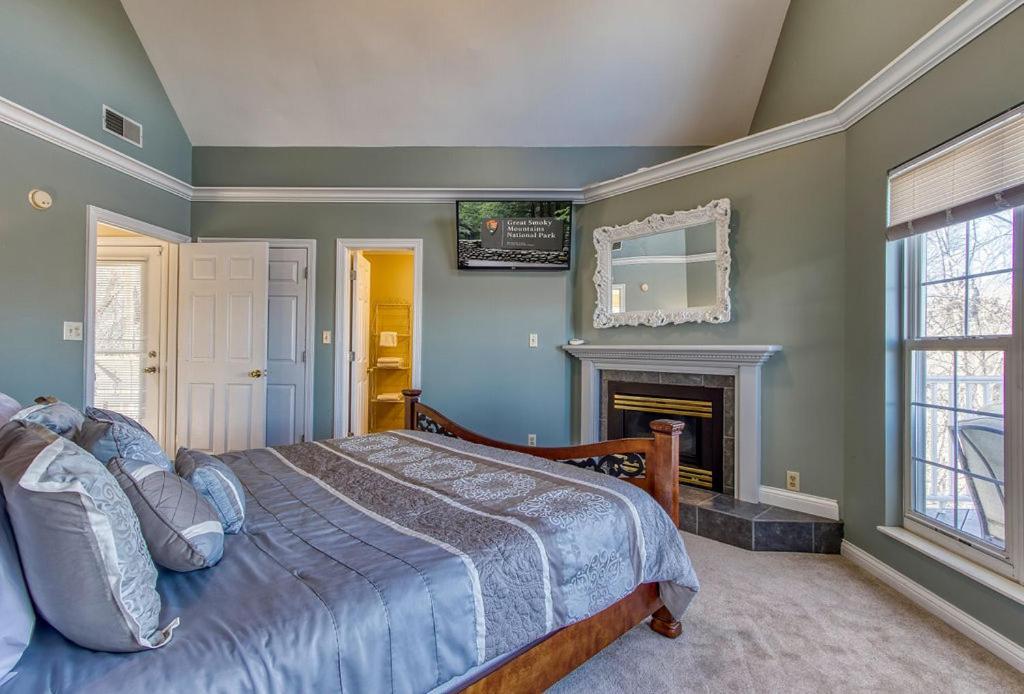 Ober Hideaway, Hot Tub, Wifi, 1089 Free Tickets Each Paid Day, Dollywood And More Gatlinburg Luaran gambar