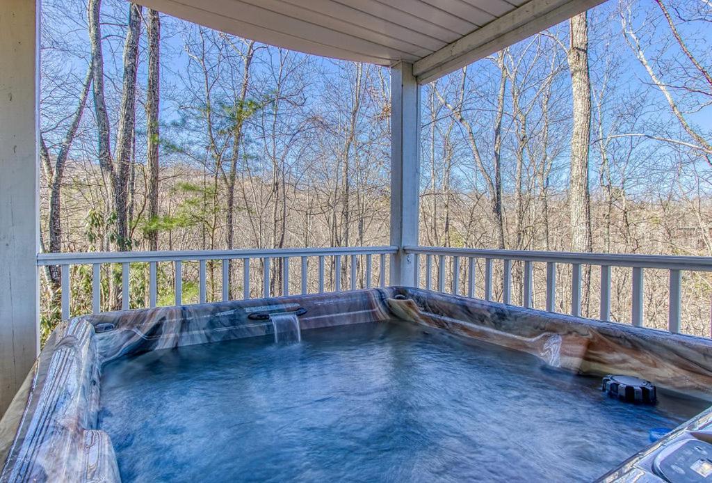 Ober Hideaway, Hot Tub, Wifi, 1089 Free Tickets Each Paid Day, Dollywood And More Gatlinburg Luaran gambar